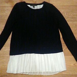 Attached sweater blouse